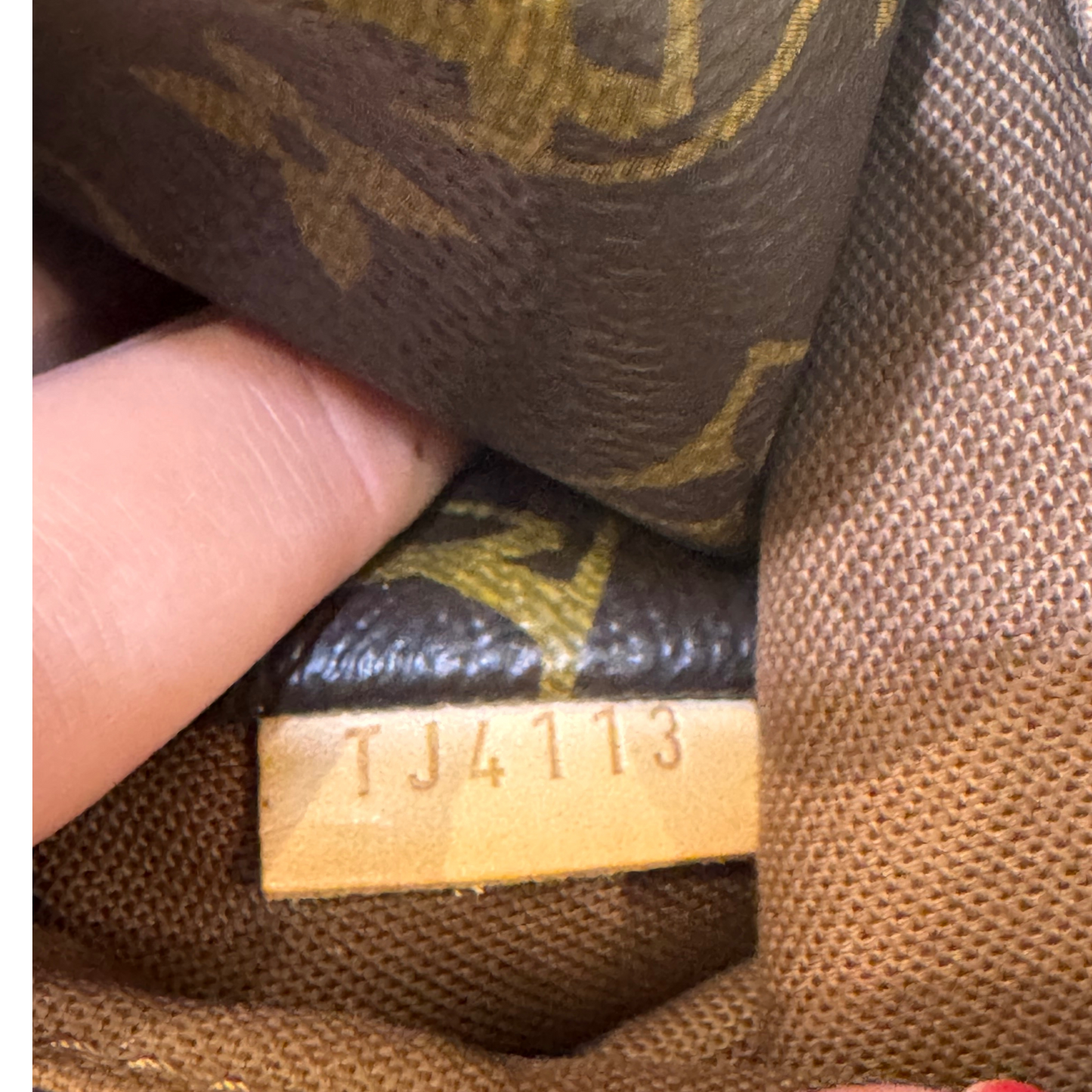 TOTALLY LOUIS VUITTON MONOGRAM