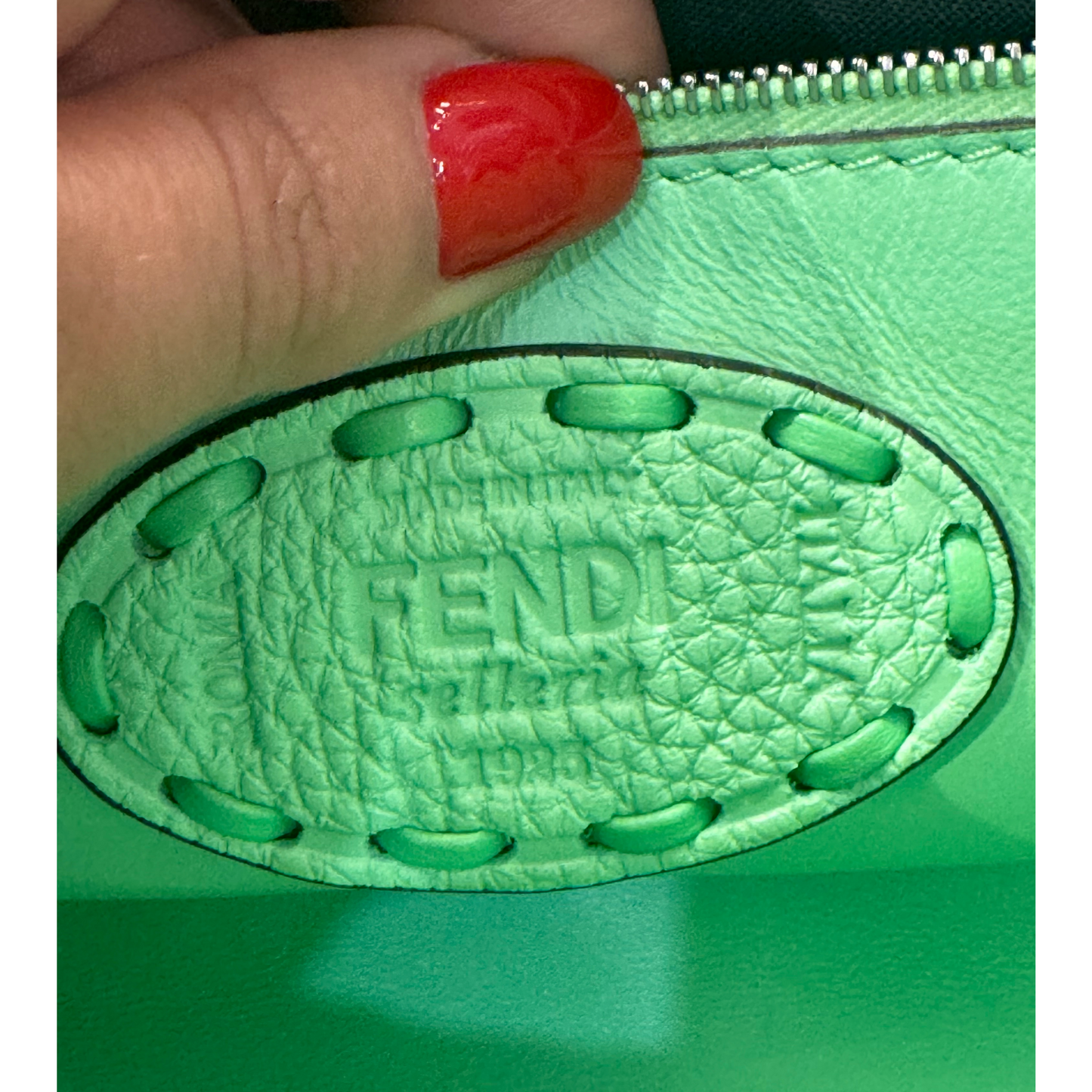 BAGUETTE VERDE FENDI