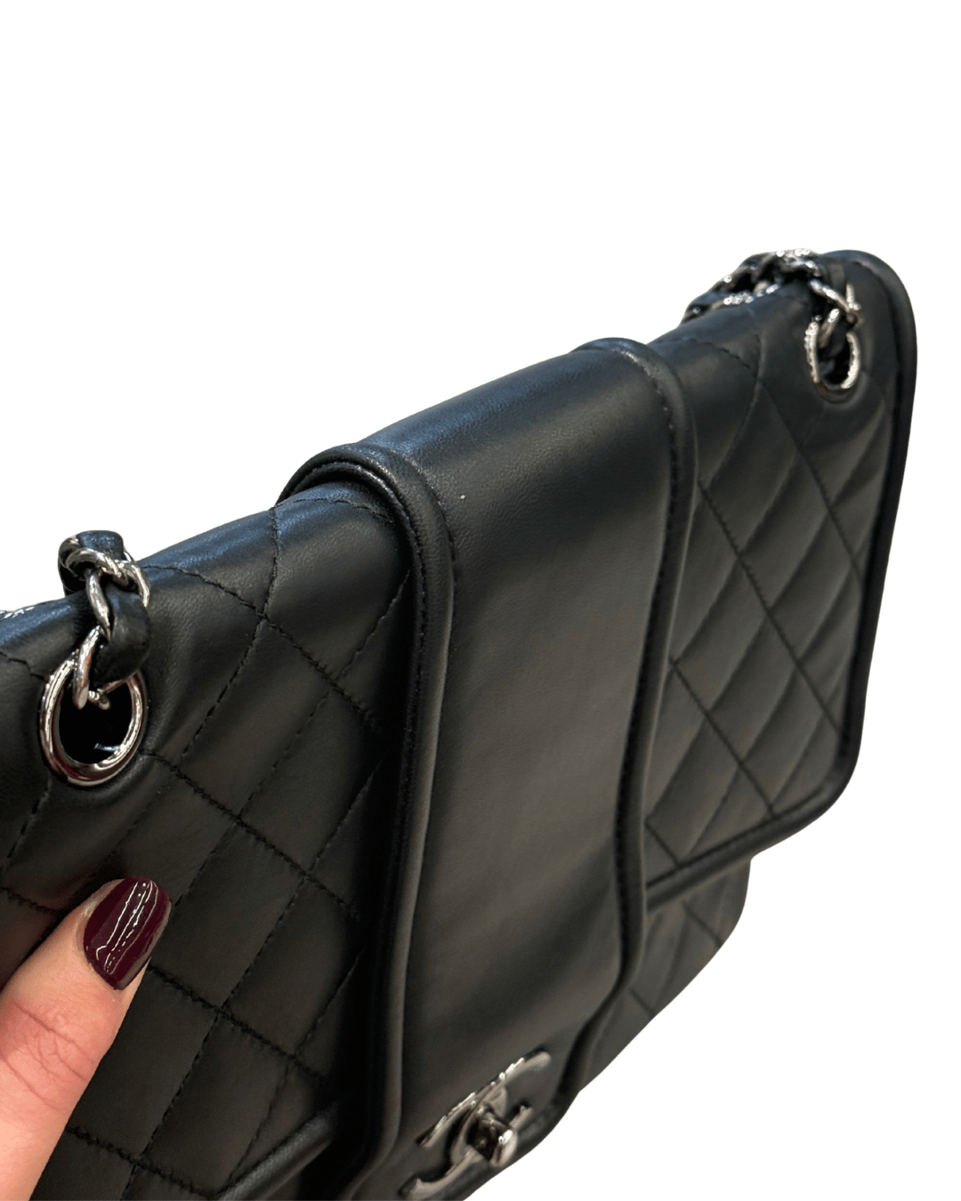 CHANEL FLAP IN PELLE TRAPUNTATA NERA