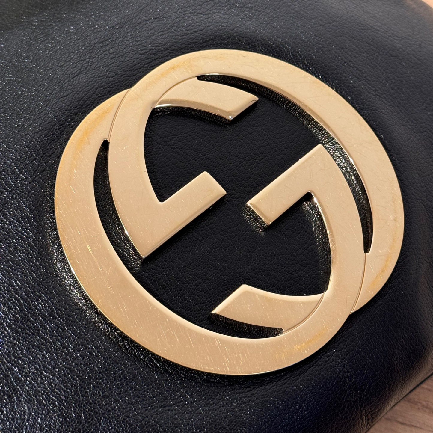 MEZZALUNA GUCCI IN PELLE
