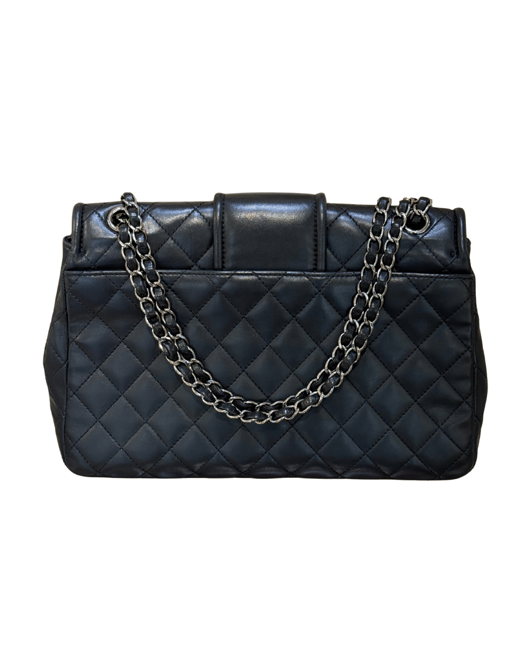 CHANEL FLAP IN PELLE TRAPUNTATA NERA