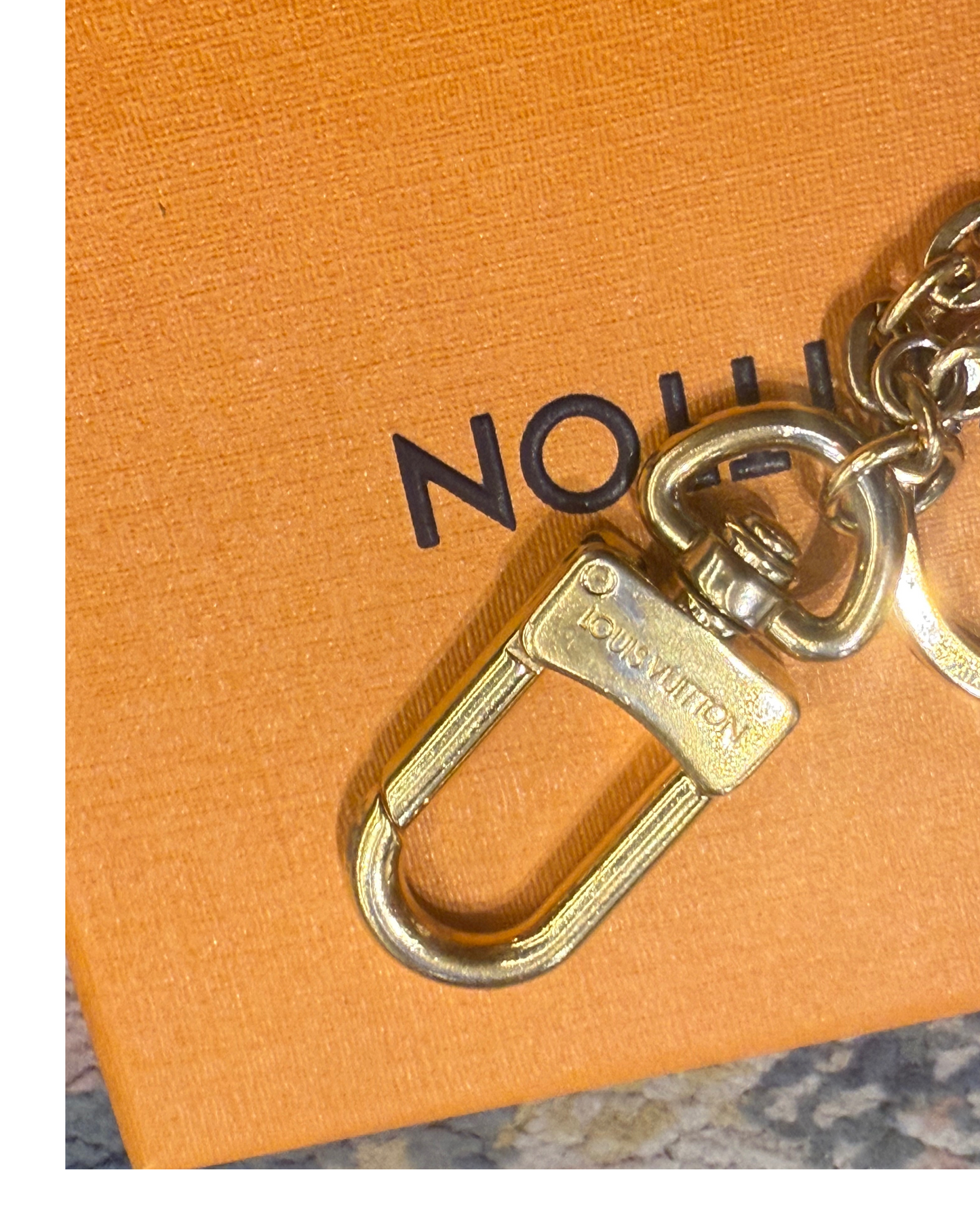 CHARM/PORTACHIAVI FLEUR MONOGRAM LOUIS VUITTON