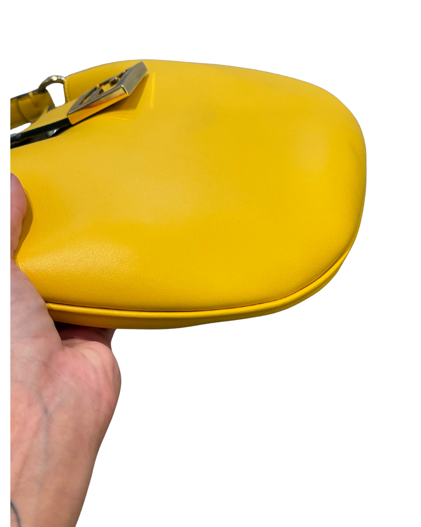 MEZZALUNA FENDI COLOR OCRA