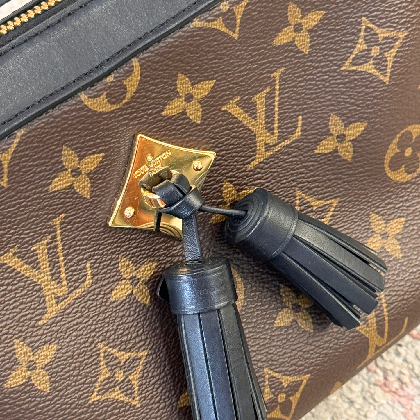 SAINTONGE LOUIS VUITTON RIFINITURE NERE