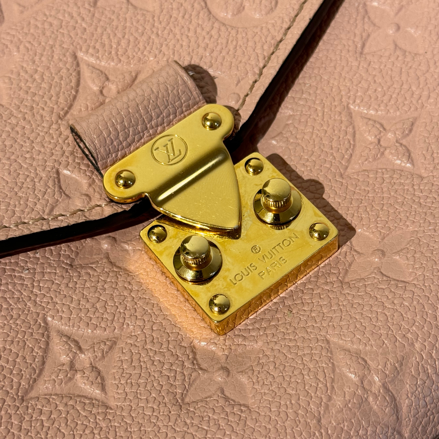 METIS PELLE EMPREINTE ROSA LOUIS VUITTON