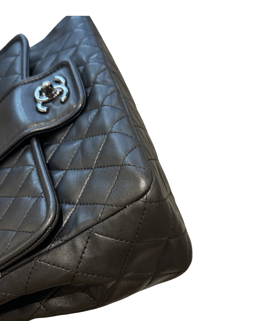 CHANEL FLAP IN PELLE TRAPUNTATA NERA
