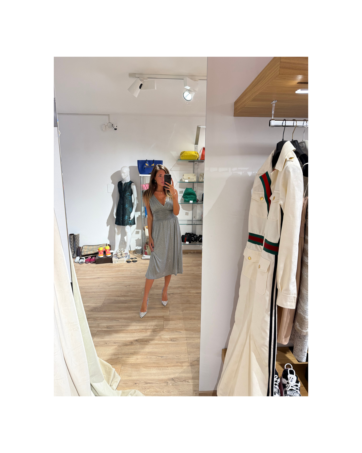 ABITO BURBERRY VISCOSA GRIGIO