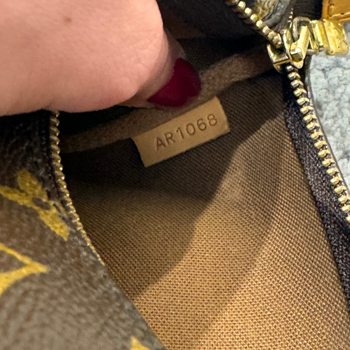 POCHETTE LOUIS VUITTON