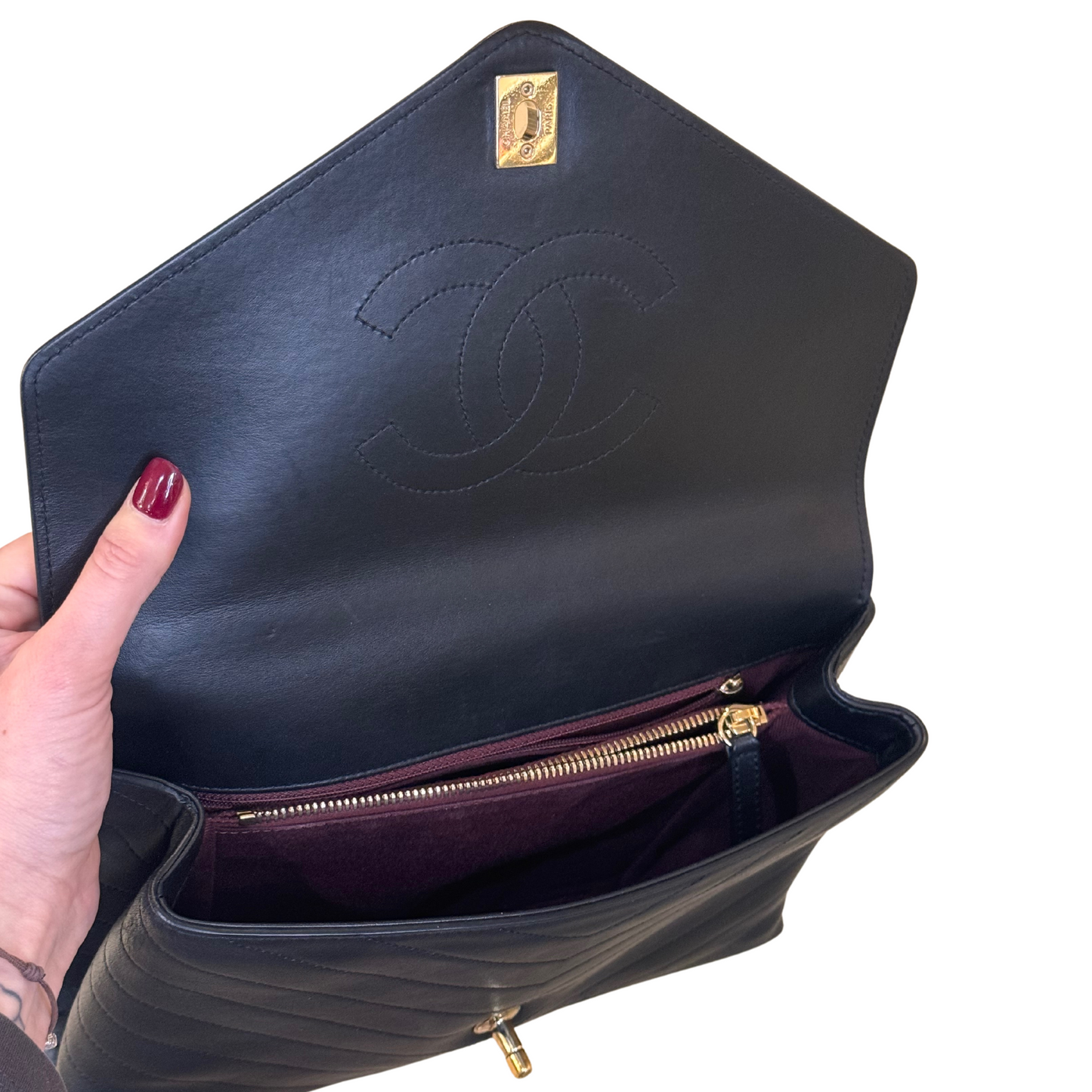 CHANEL V NERA