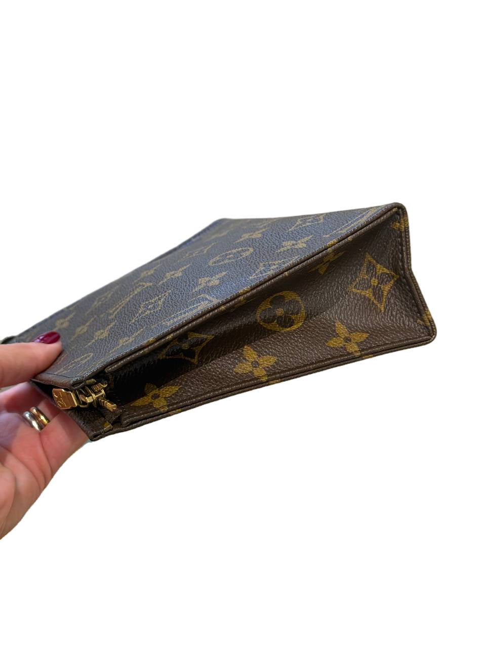 TOILET 19 LOUIS VUITTON MONOGRAM