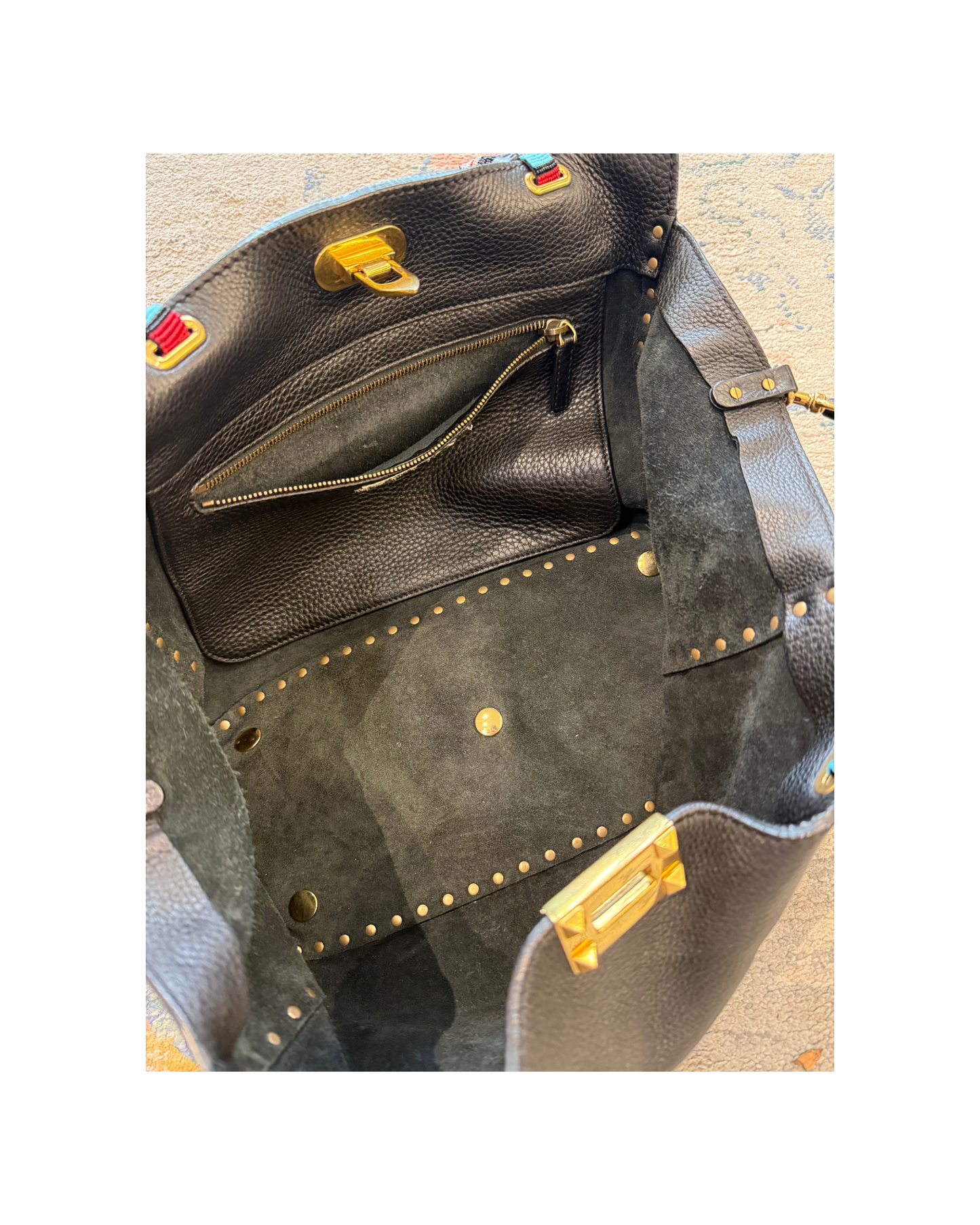 VALENTINO ROCKSTUD CON MANICI PERLINE