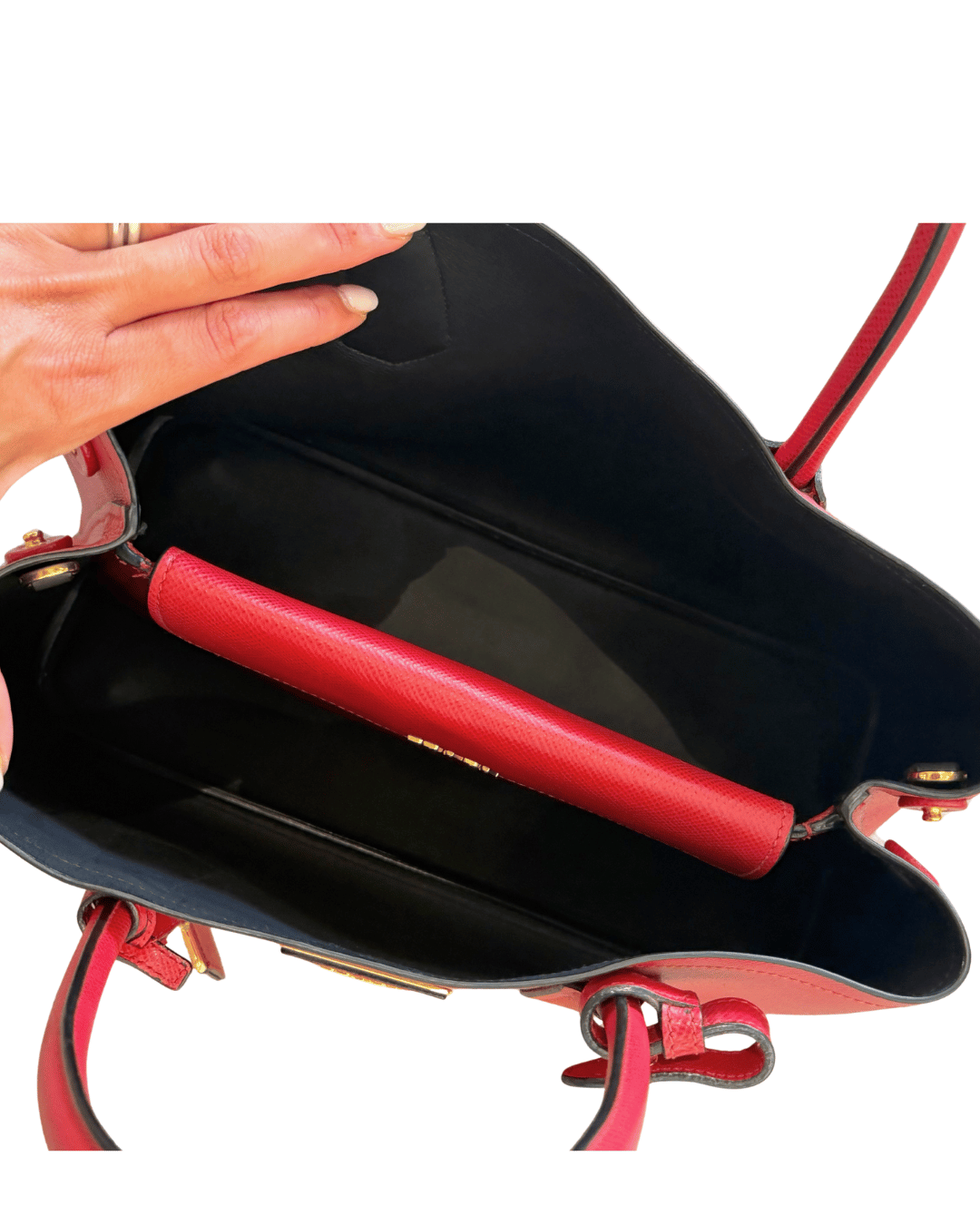 PRADA PELLE SAFFIANO ROSSA A MANO