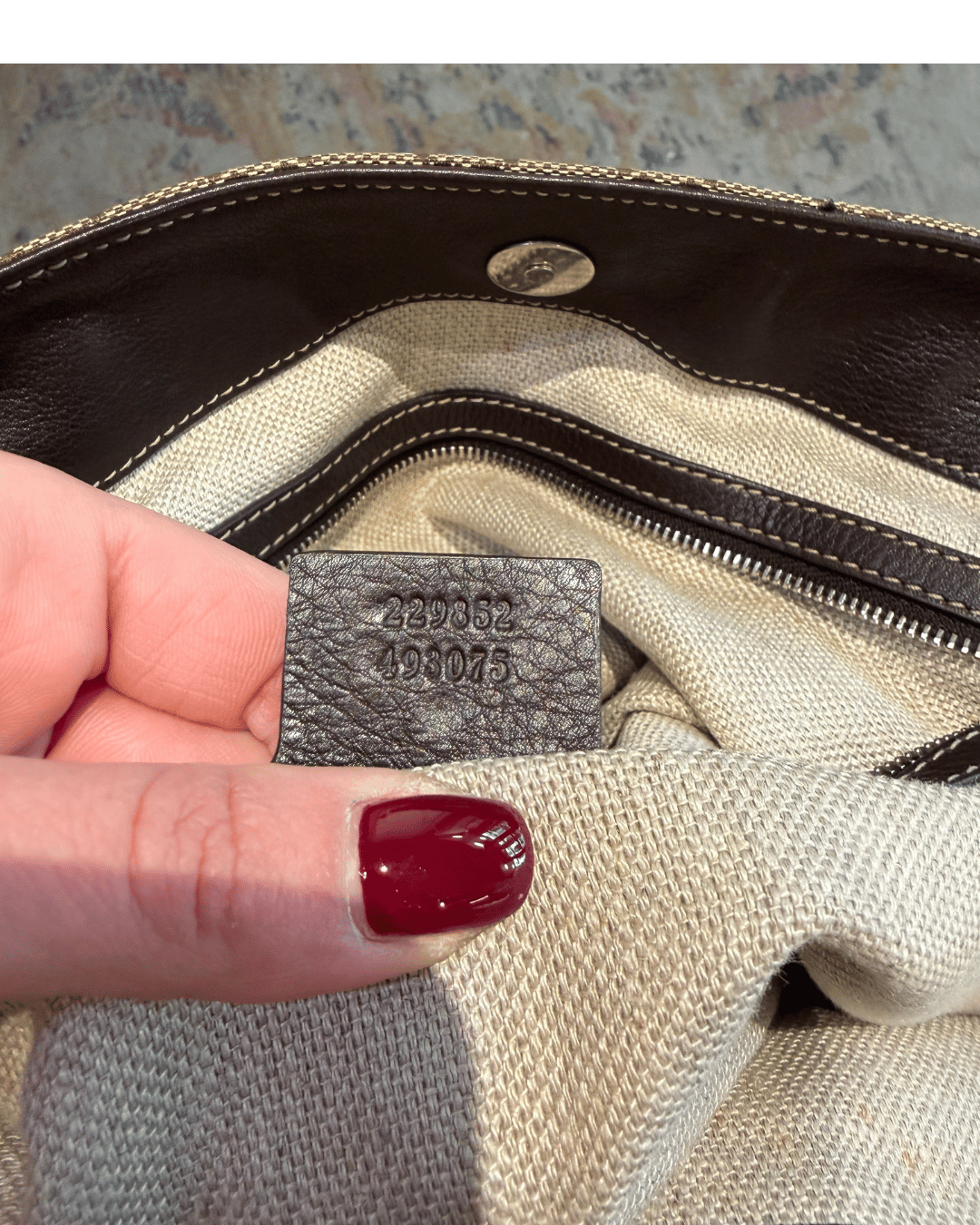 SHOPPER GUCCI GG SUPREME CON CHARM STAFFA