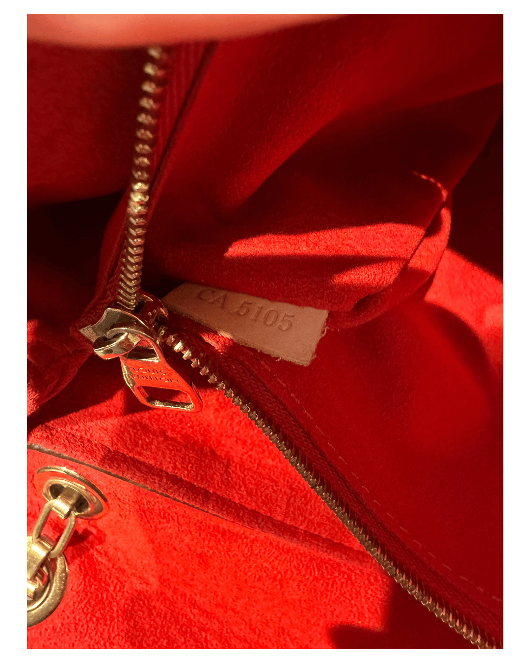 POCHETTE PALLAS CHAIN RIFINITURE ROSSE LOUIS VUITTON