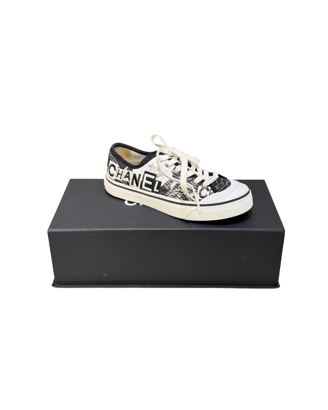 SNEAKERS CHANEL IN TELA BIANCHE E NERE Nr 37.5