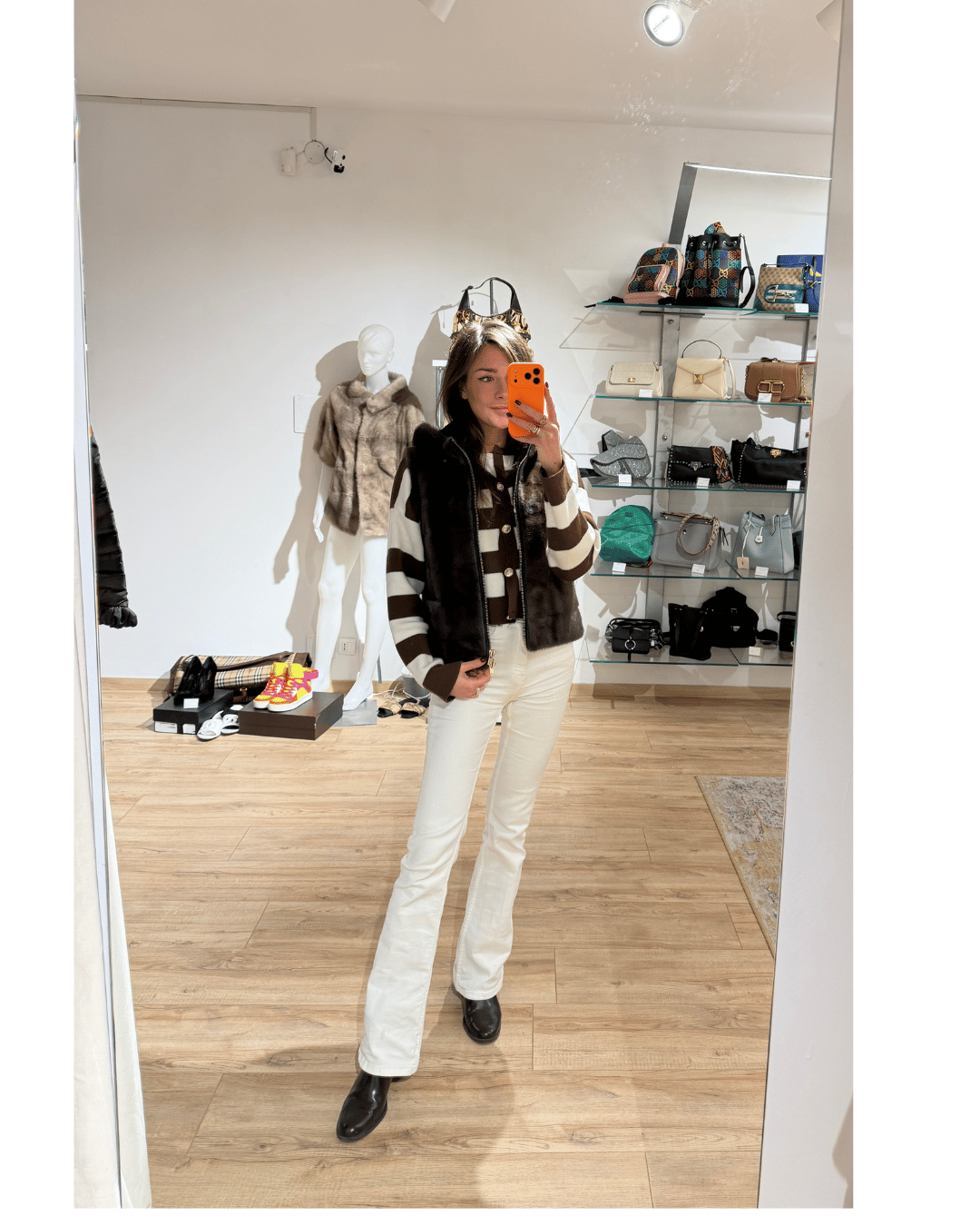 GILET VISONE CON CAPPUCCIO