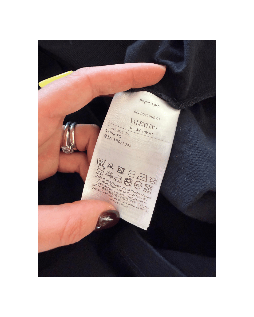 TSHIRT VALENTINO NERA SCRITTA GIALLA Tg XL