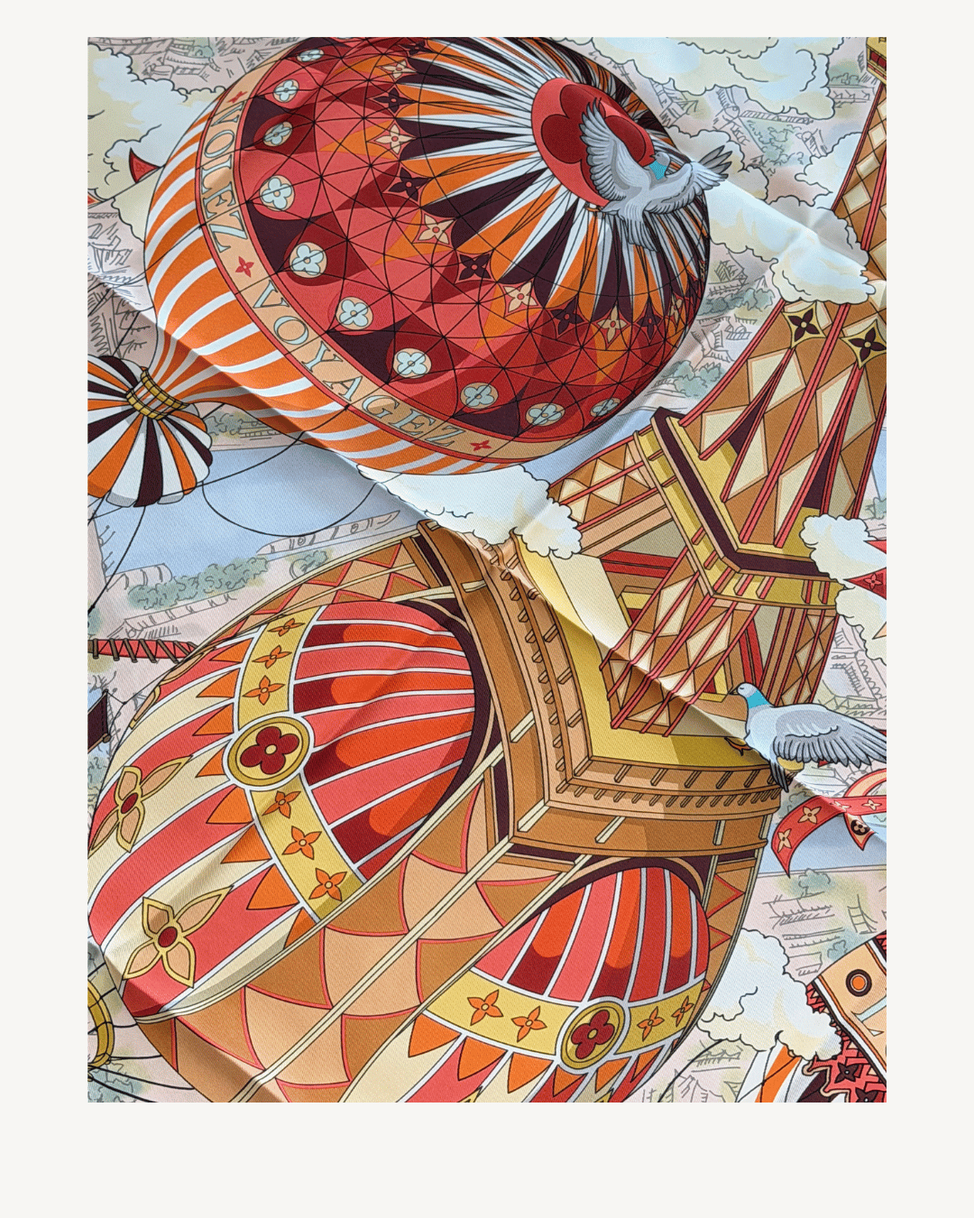 FOULARD LOUIS VUITTON "VOLEZ, VOGUEZ, VOYAGEZ" TONI NEUTRI