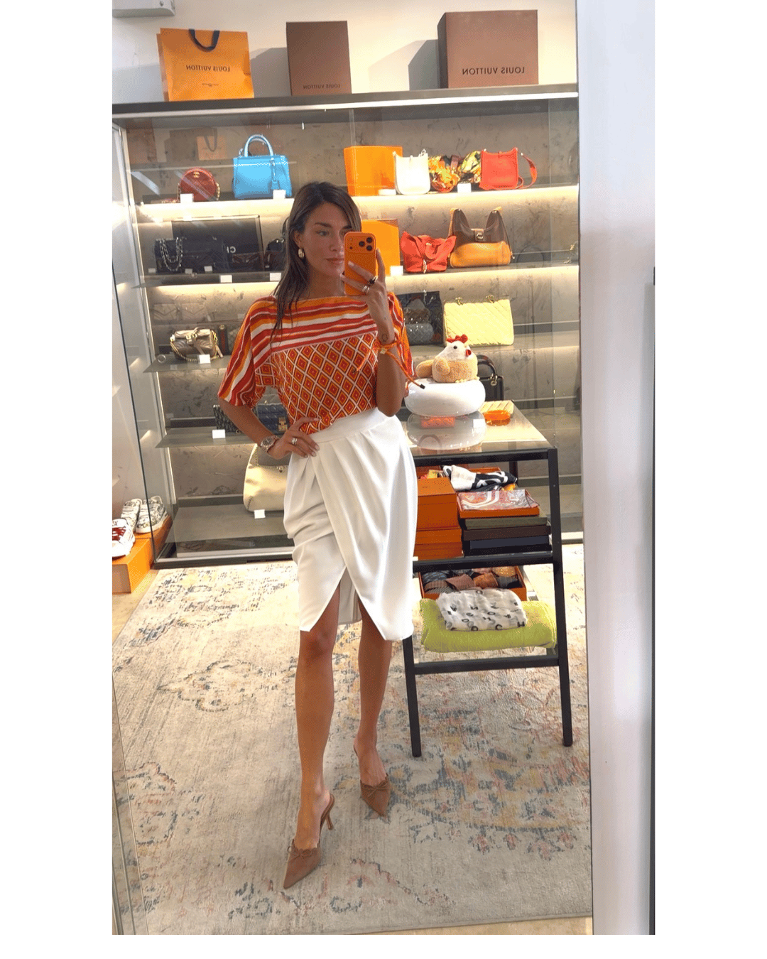 GONNA BIANCA ELISABETTA FRANCHI SPACCO Tg 44
