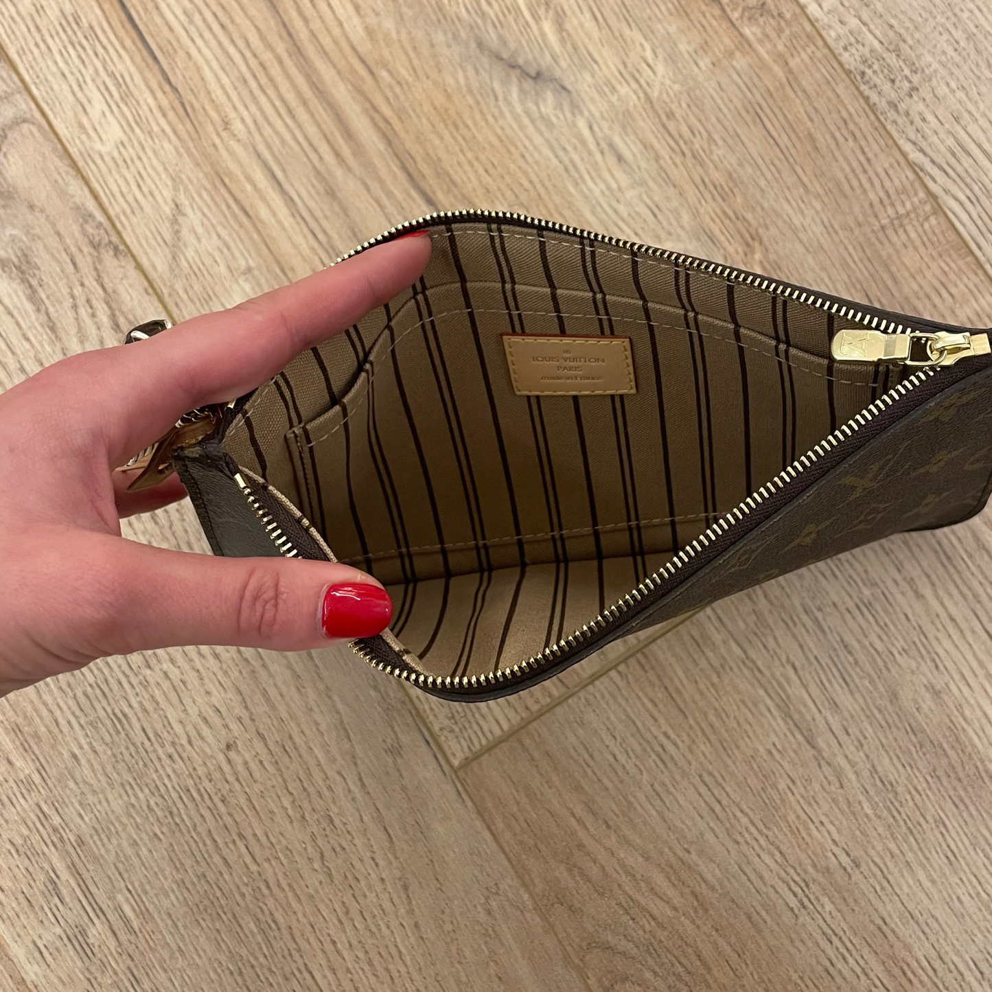 POCHETTE PIATTA LOUIS VUITTON