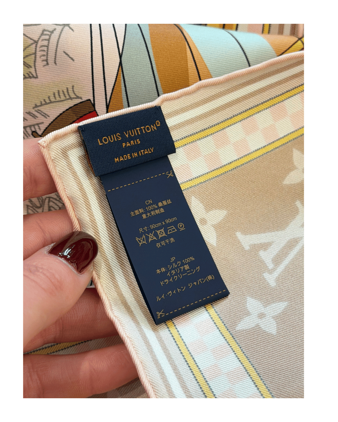 FOULARD LOUIS VUITTON "VOLEZ, VOGUEZ, VOYAGEZ" TONI NEUTRI