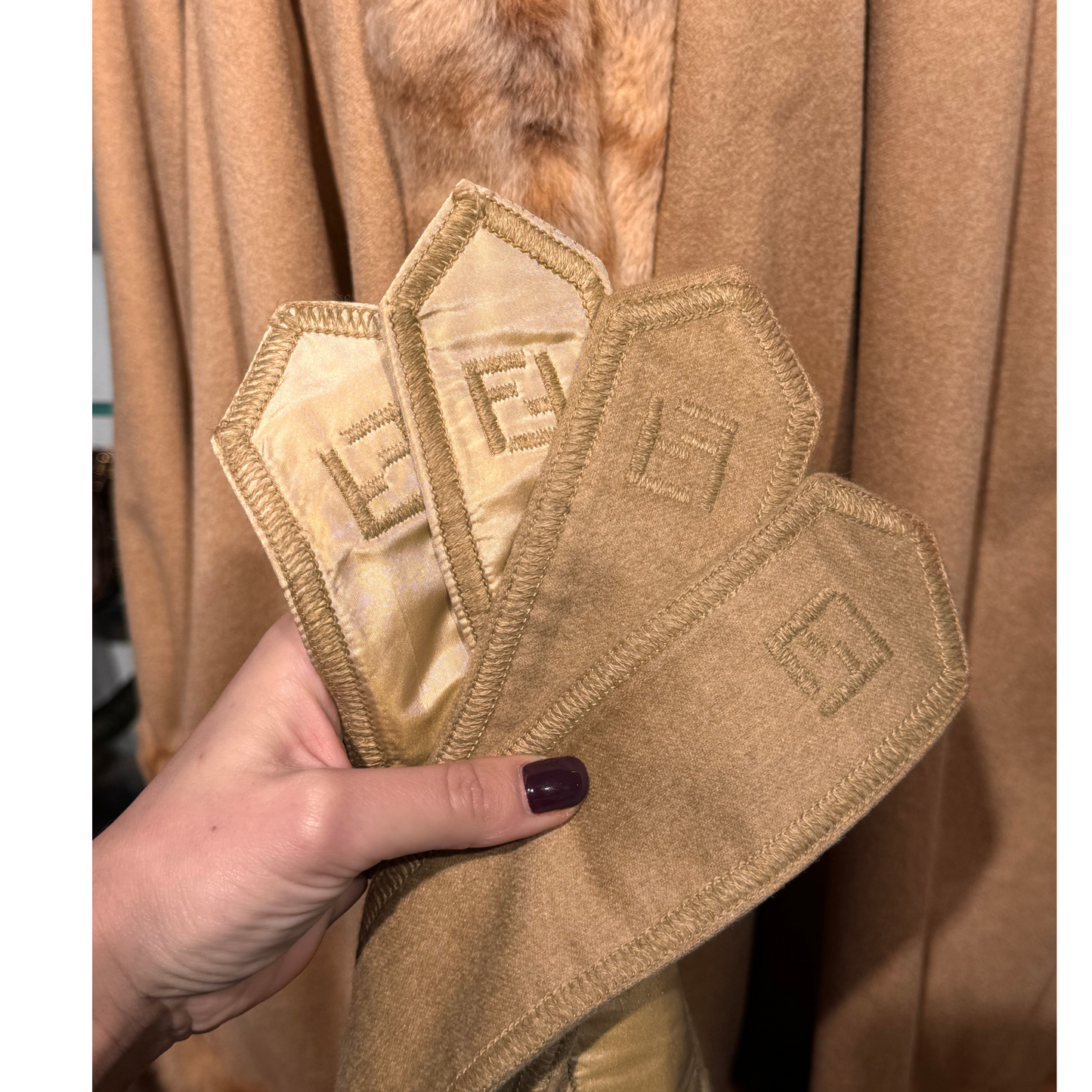 CAPPOTTO FENDI CON PELO