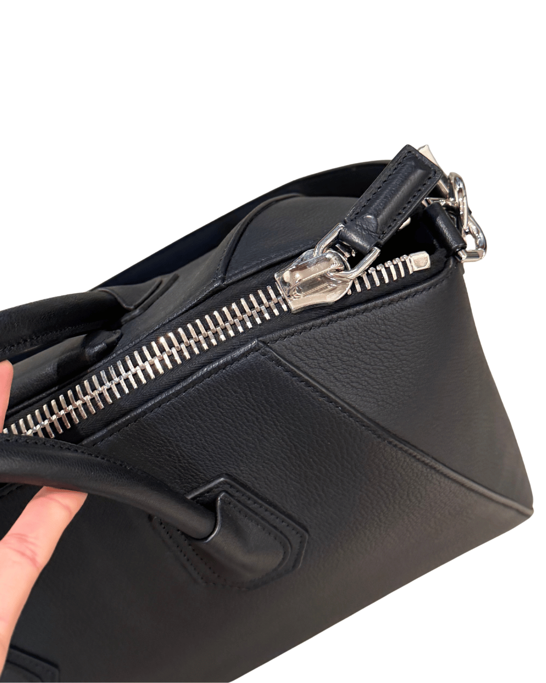 GIVENCHY ANTIGONA MEDIA NERA