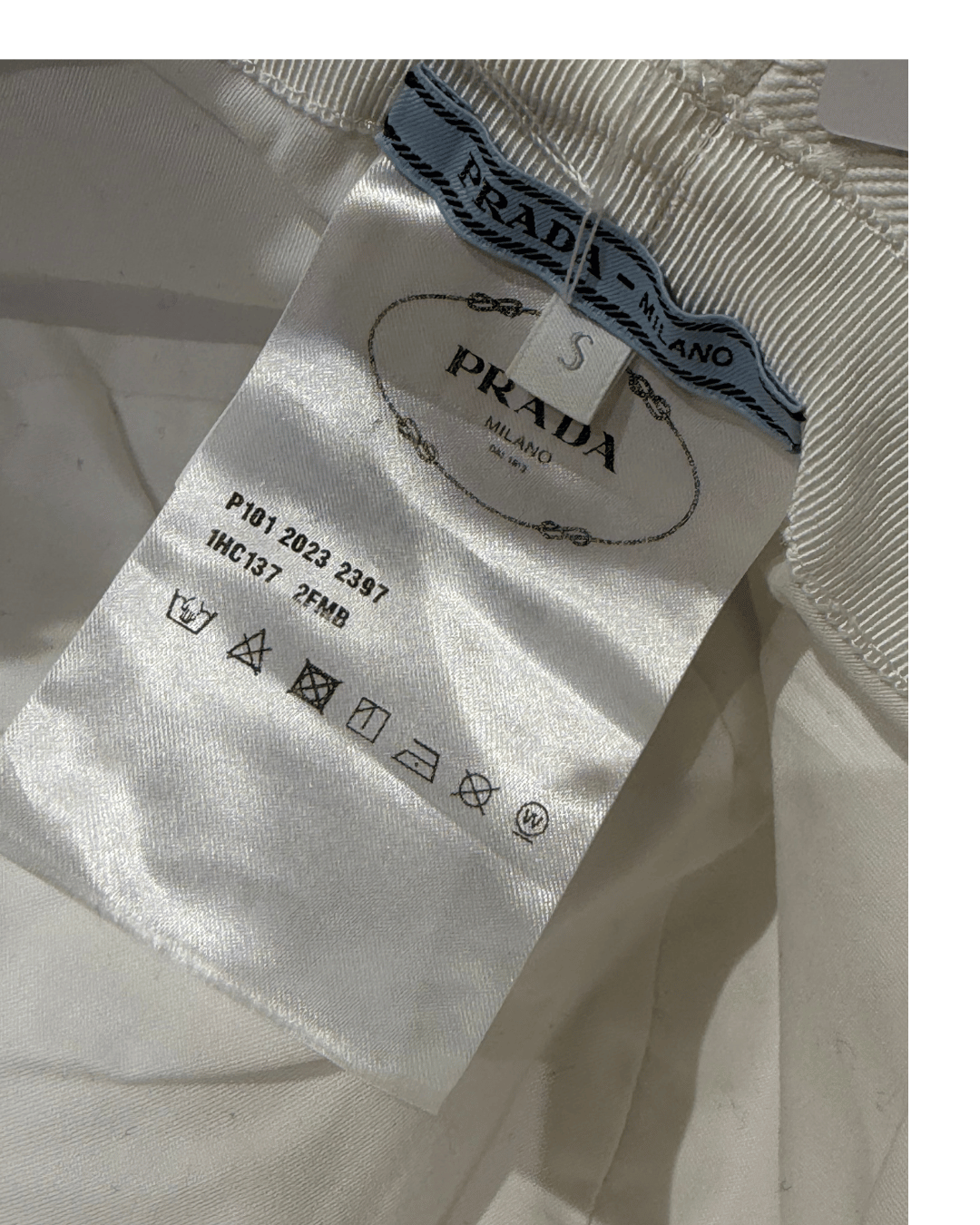 CAPPELLO BUCKET PRADA BIANCO RICAMO