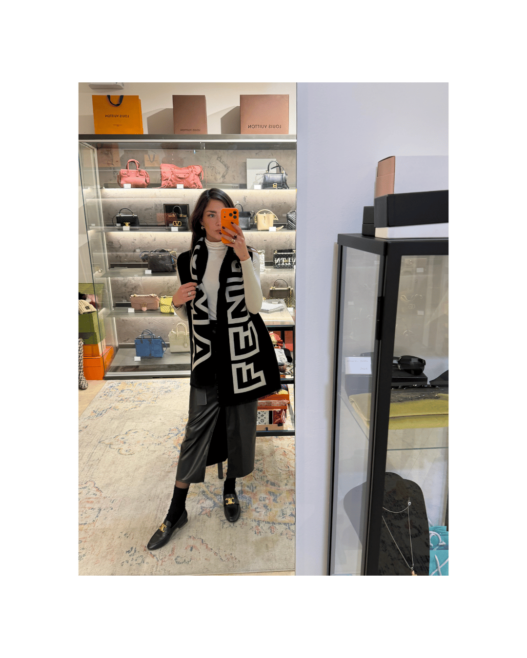 SCIARPA FENDI BIANCA E NERA