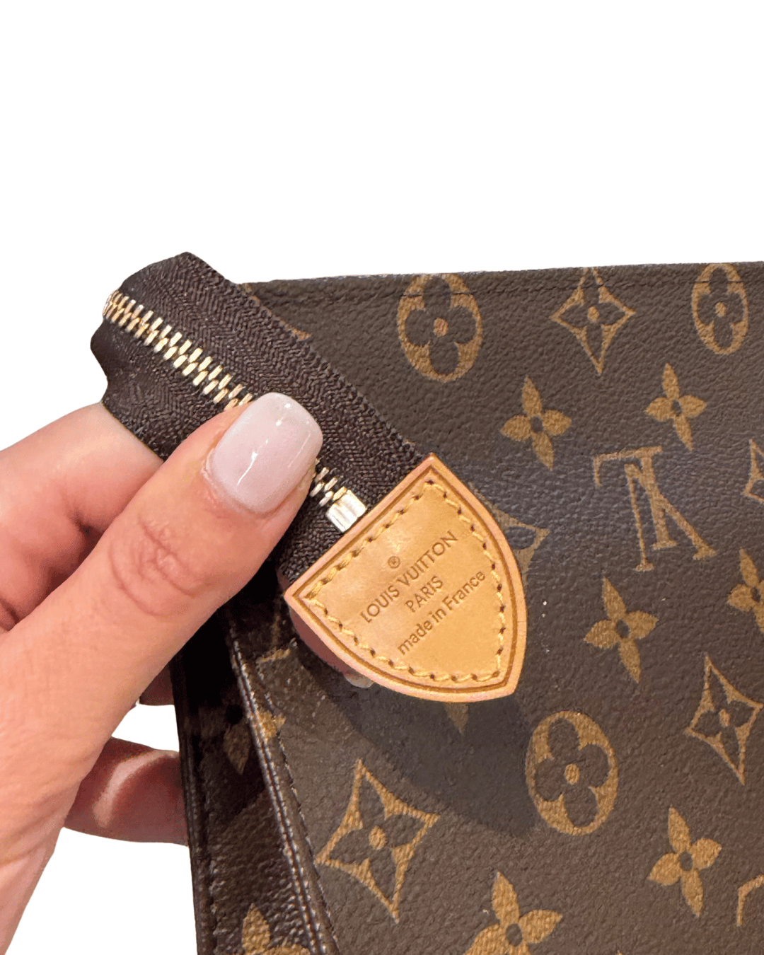 TOILET 19 LOUIS VUITTON MONOGRAM