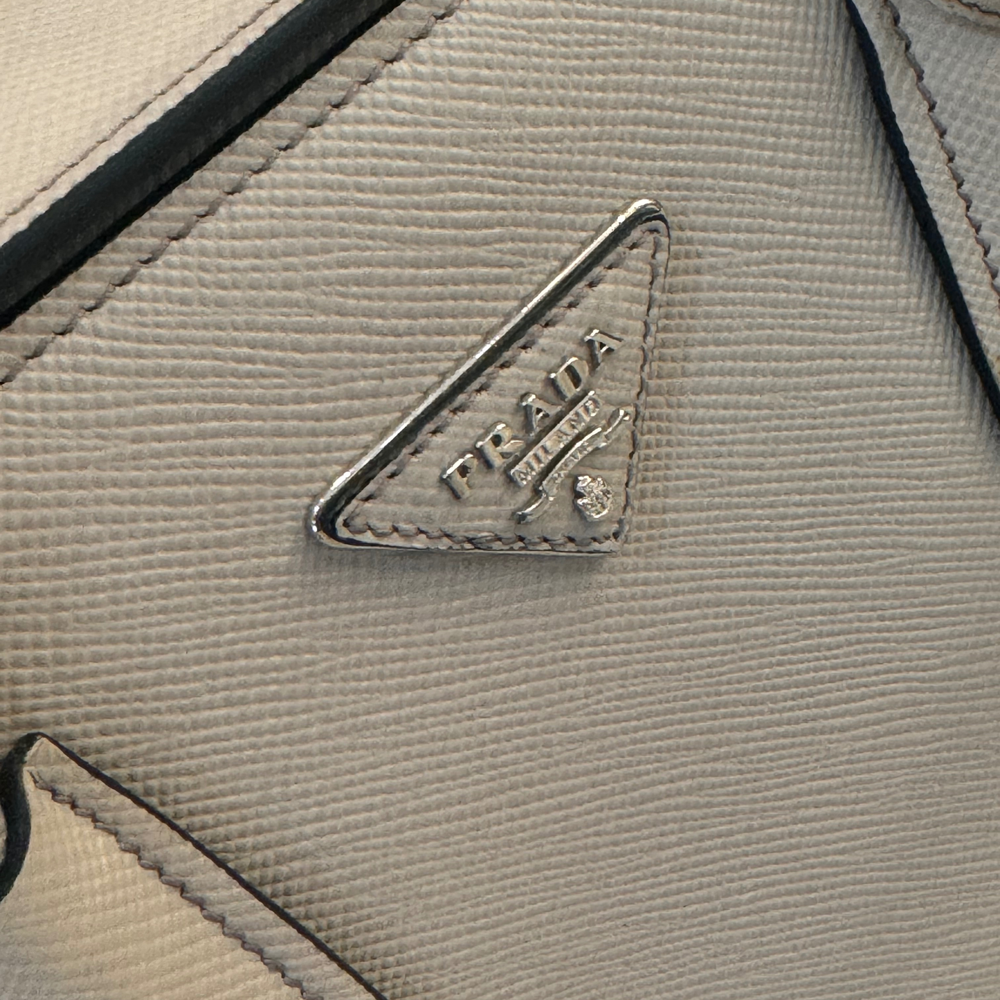 PRADA PELLE SAFFIANO GRIGIO GHIACCIO