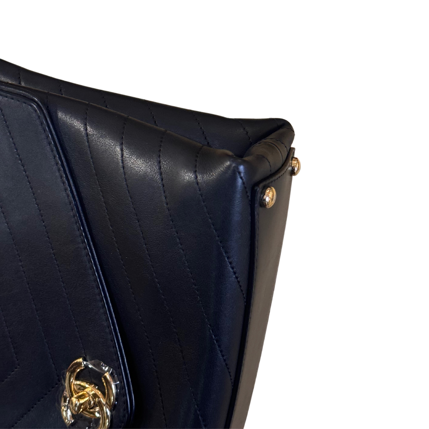 CHANEL V NERA