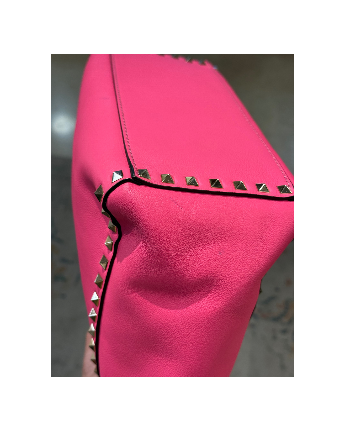BORSA VALENTINO GARAVANI ROCKSTUD TOTE FLUO