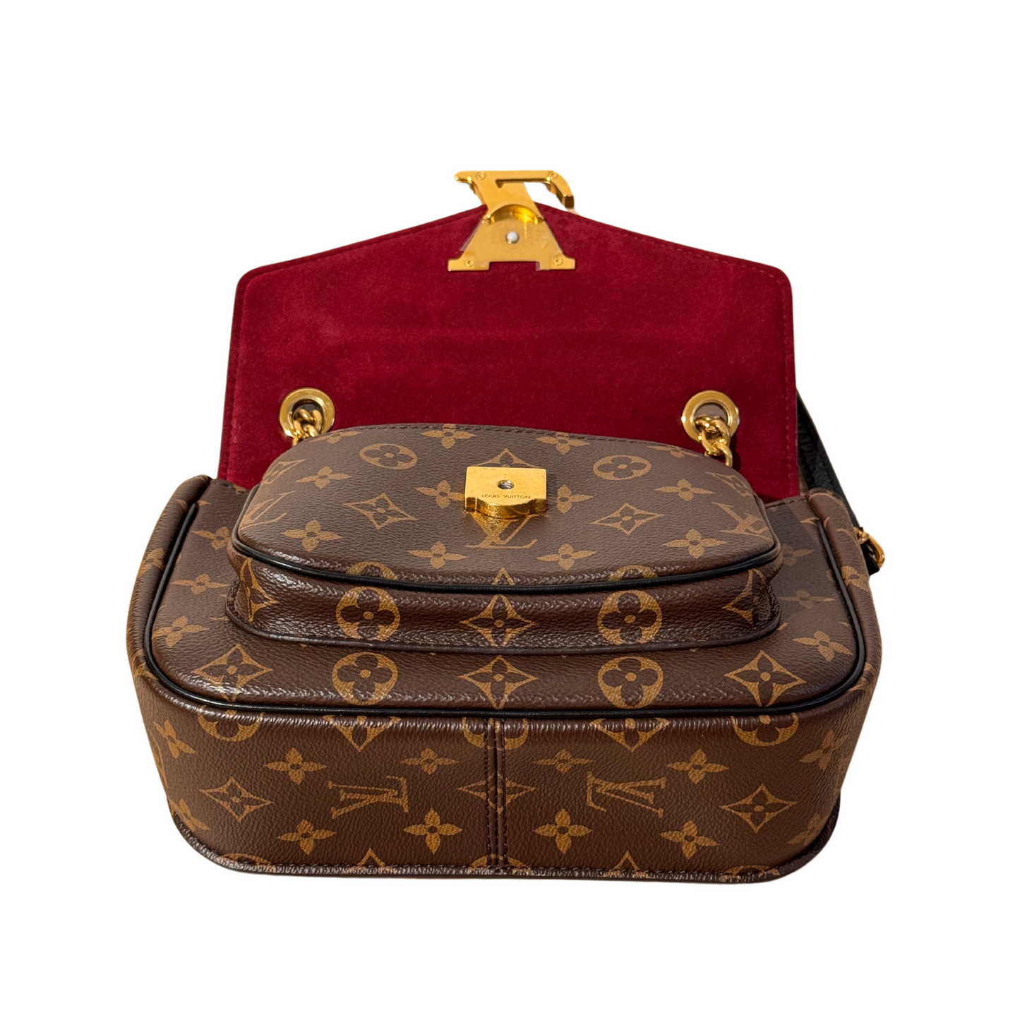 PASSY LOUIS VUITTON