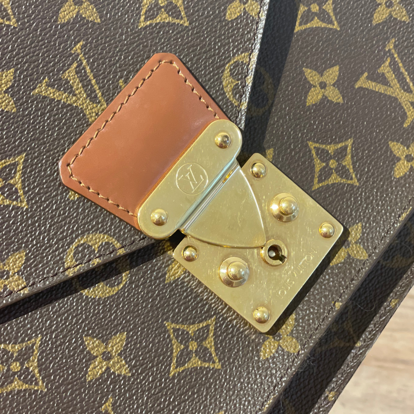 MONCEAU LOUIS VUITTON