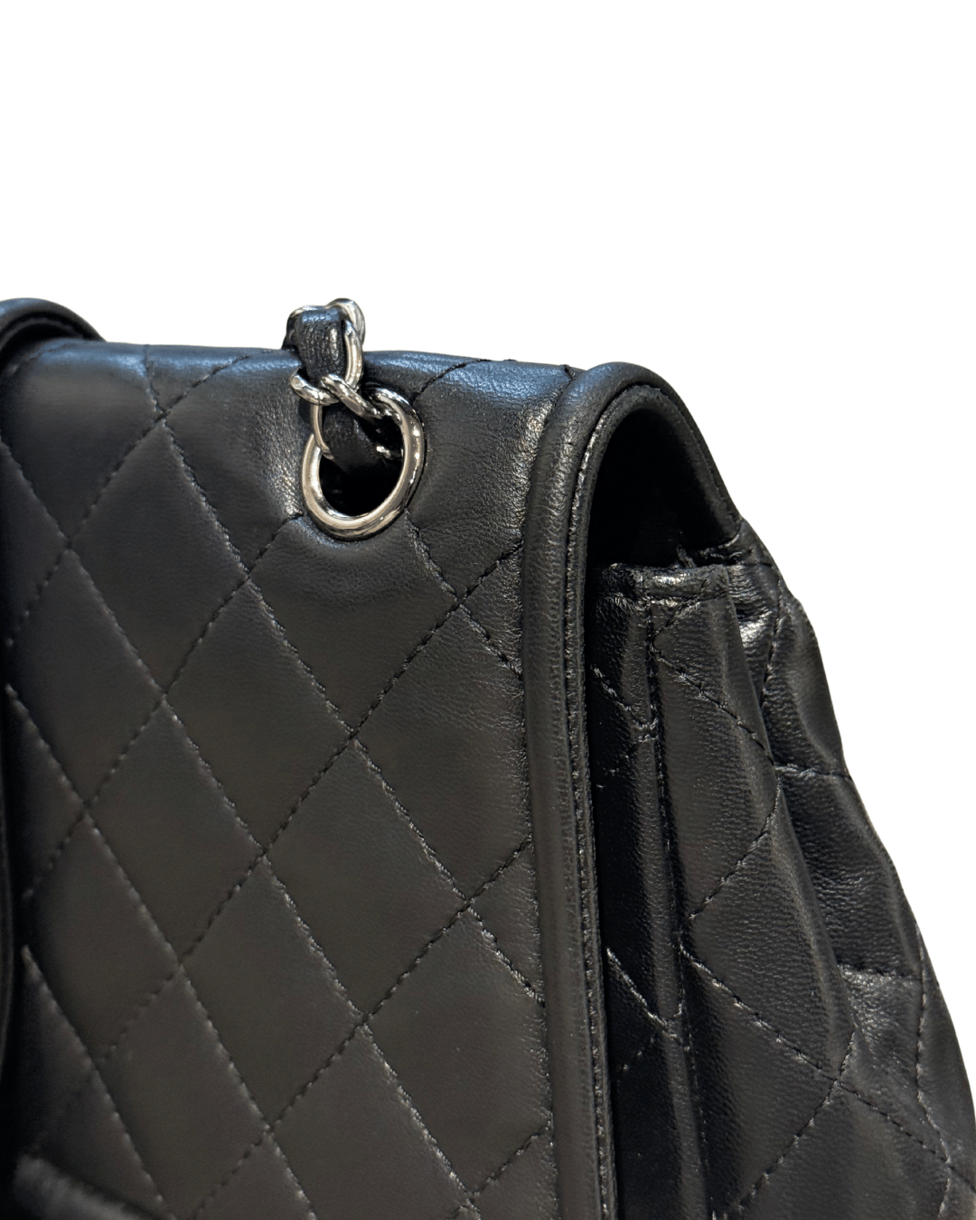 CHANEL FLAP IN PELLE TRAPUNTATA NERA