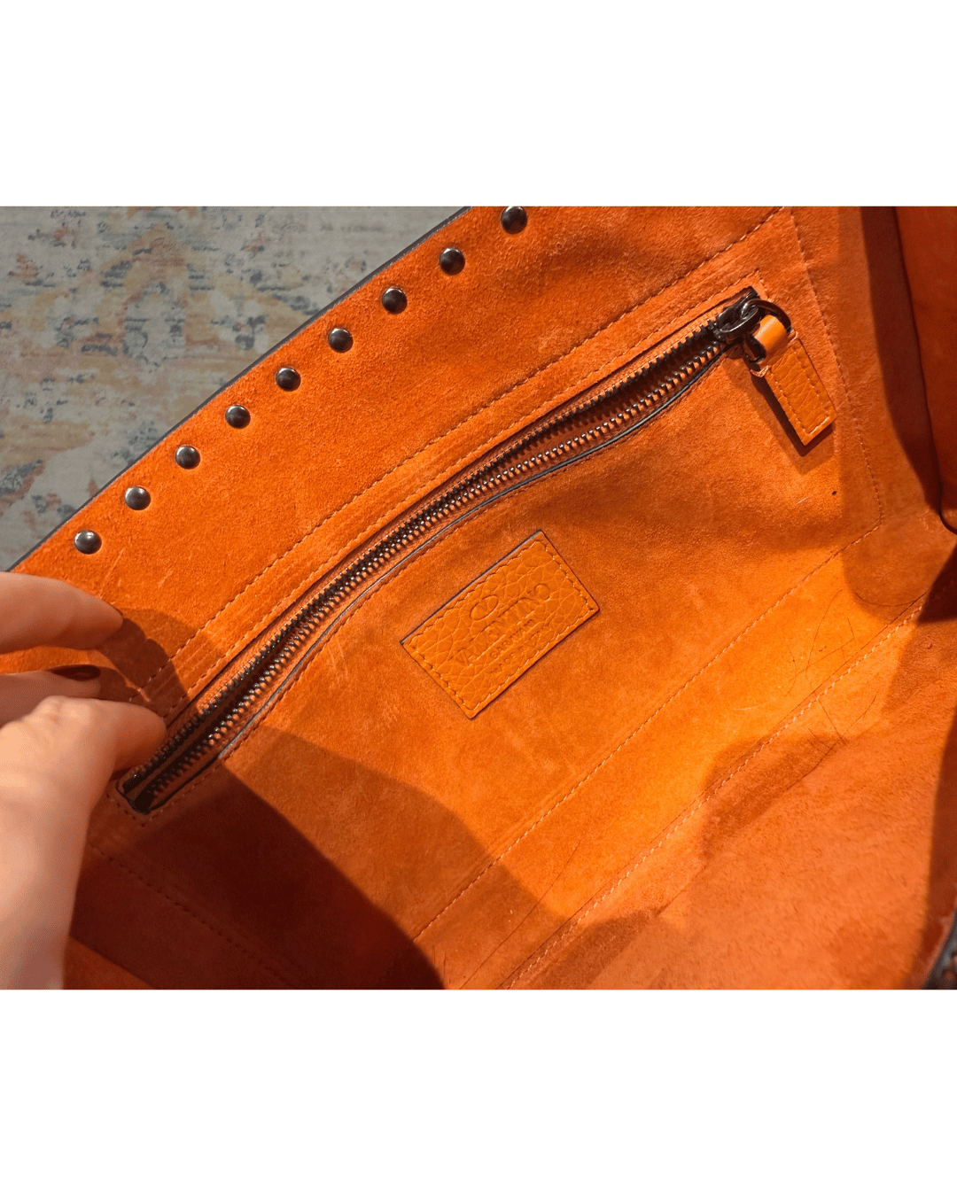 VALENTINO ROCKSTUD IN PELLE ARANCIONE