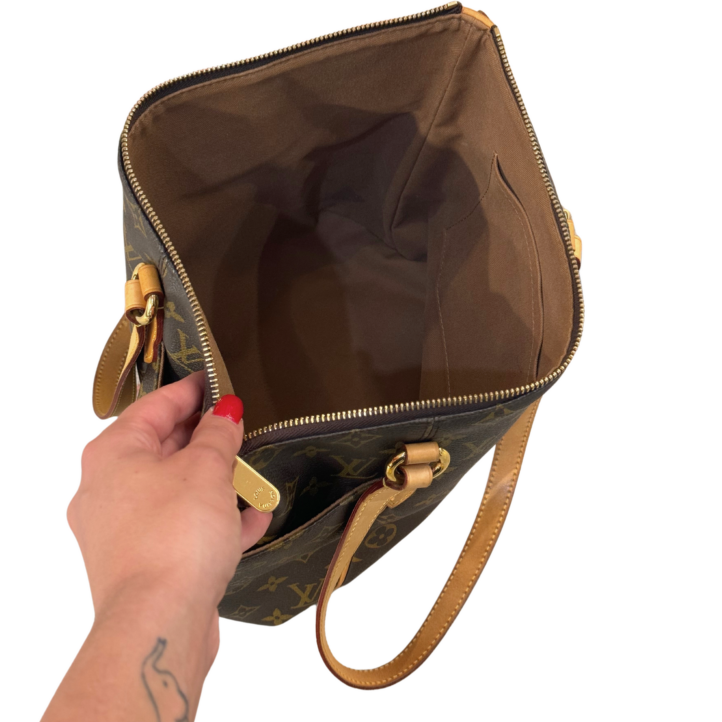 TOTALLY LOUIS VUITTON MONOGRAM