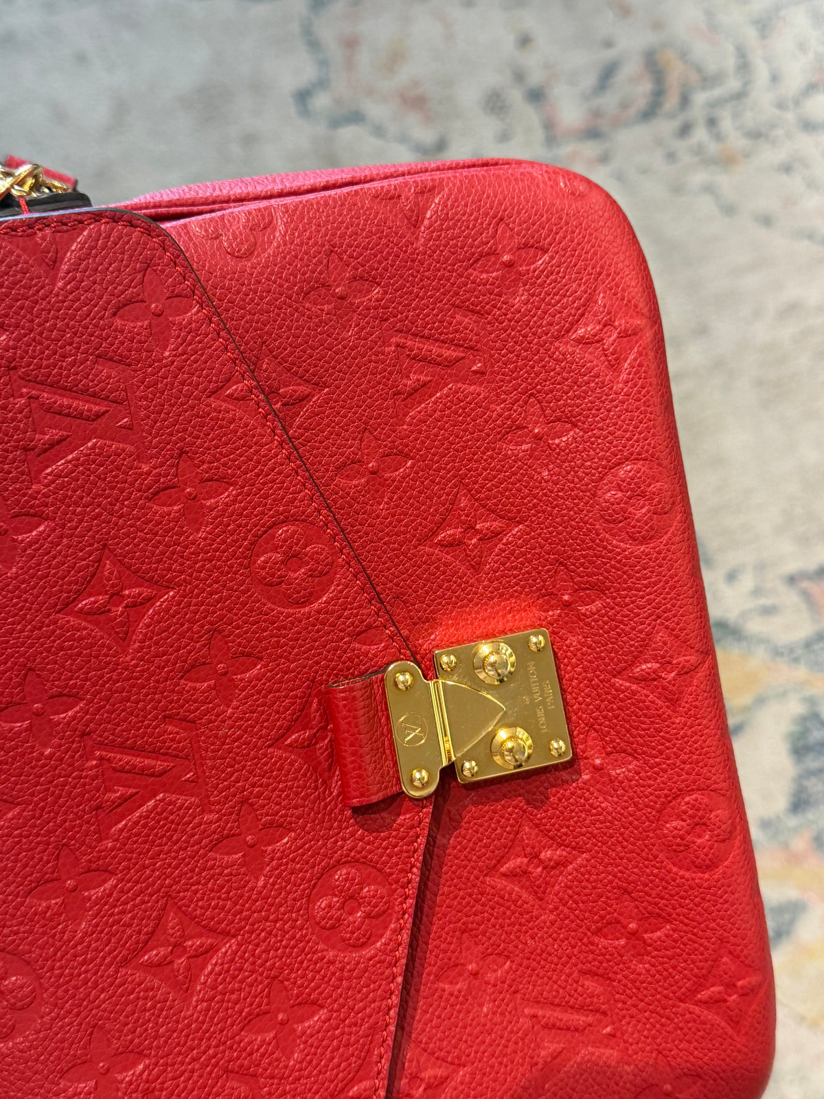 METIS IN PELLE EMPREINTE ROSSA LOUIS VUITTON