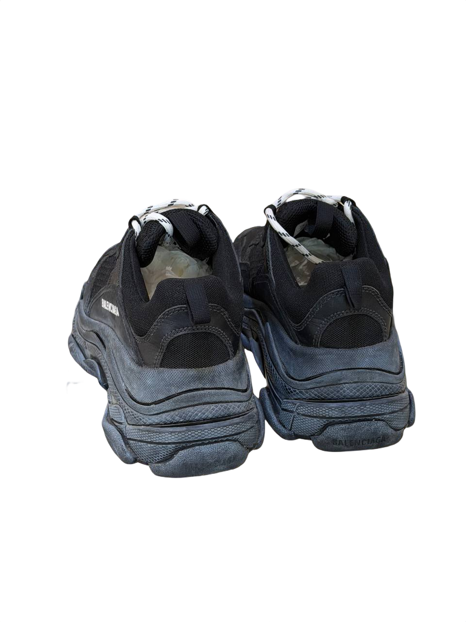SNEAKERS BALENCIAGA TRIPLE S NERE Nr 39