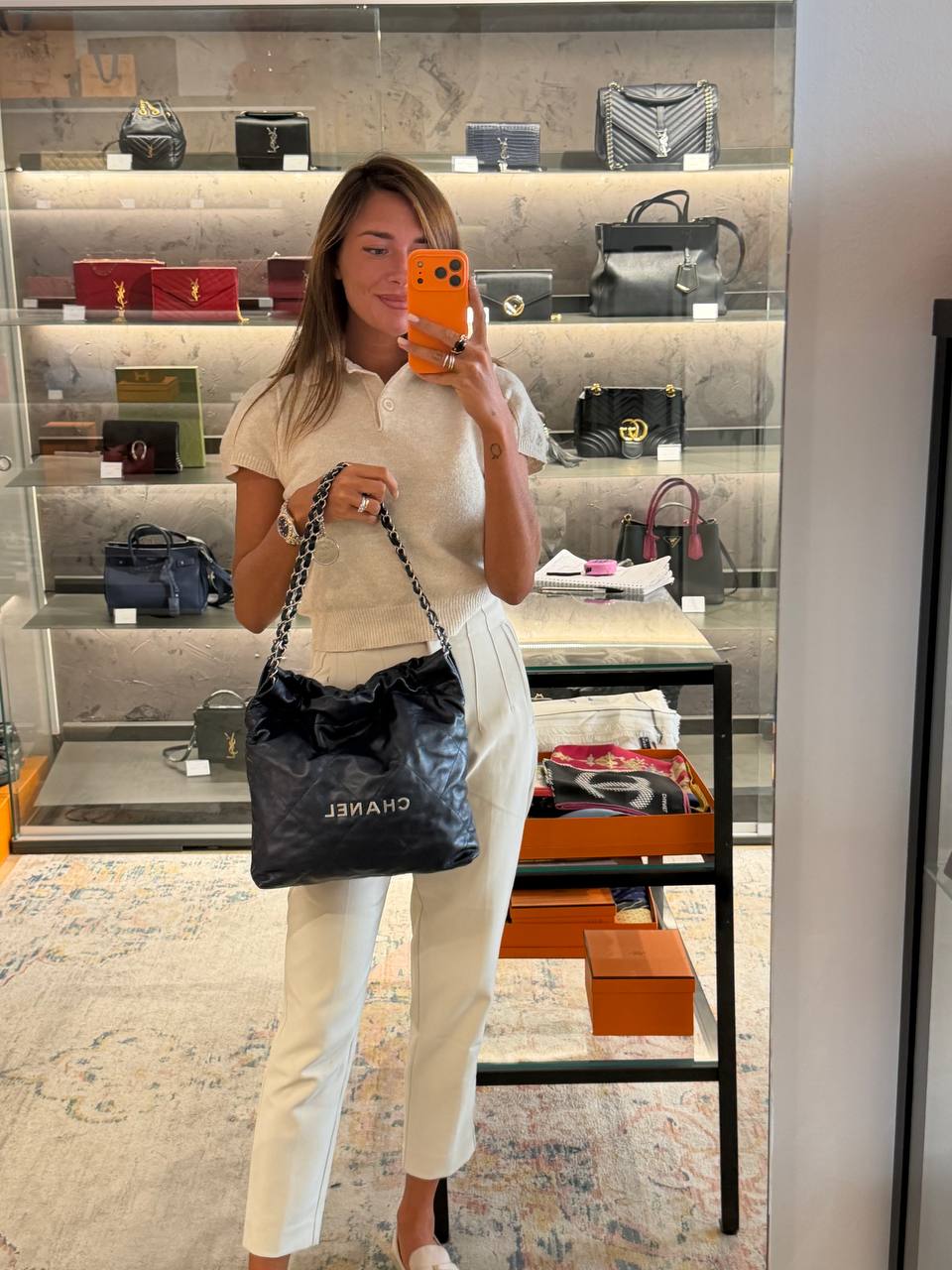 CHANEL 22 BAG IN PELLE DI VITELLO BLU NAVY