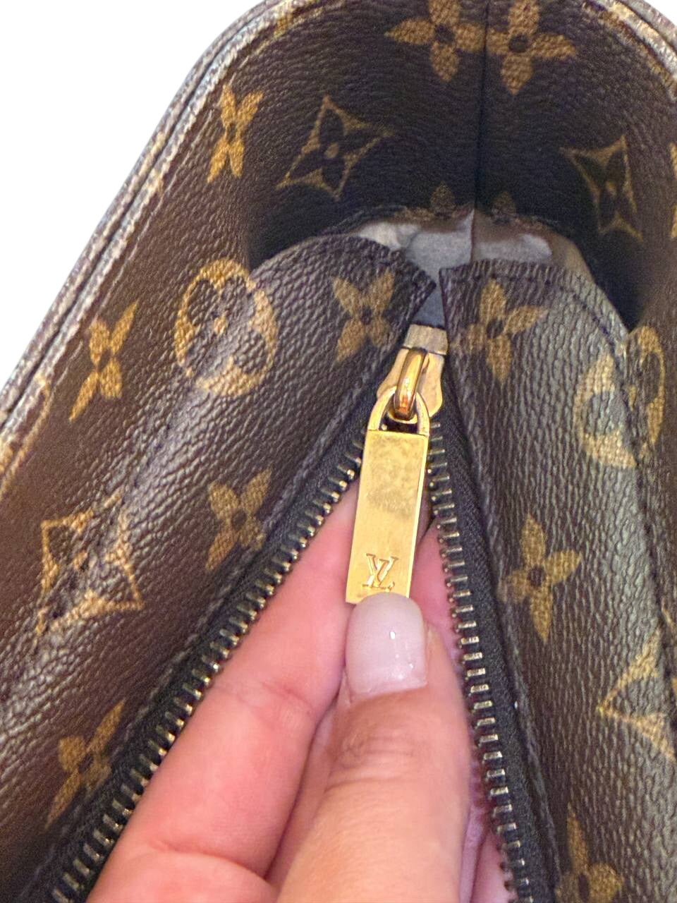 LOUIS VUITTON LUCO TOTE MONOGRAM