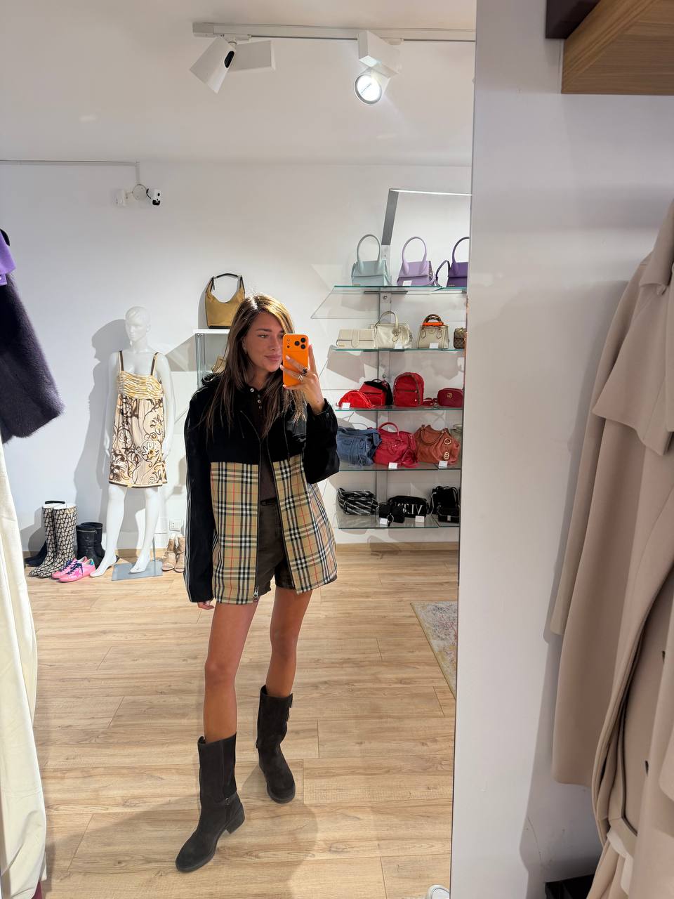 GIACCA A VENTO BURBERRY CON CAPPUCCIO TARTAN  Tg M