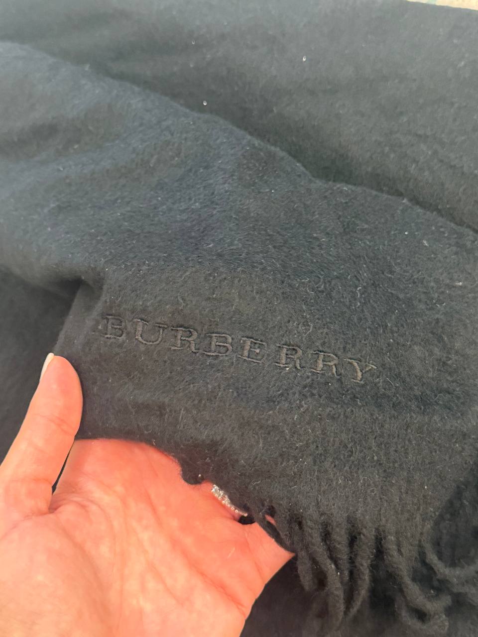 SCIARPA UNISEX BURBERRY 100% CASHMERE NERA FRANGE