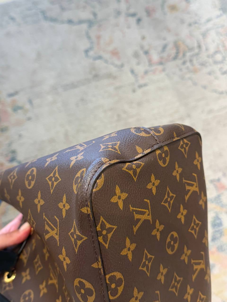 NEONOE LOUIS VUITTON MONOGRAM RIFINITURE NERE