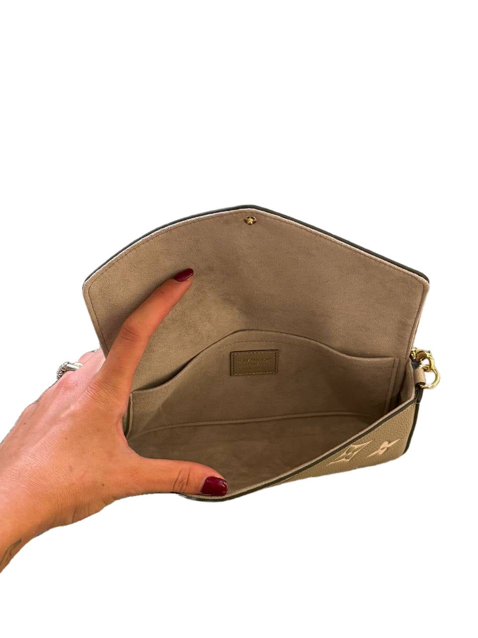POCHETTE FÉLICIE LOUIS VUITTON TORTORA PELLE EMPREINTE