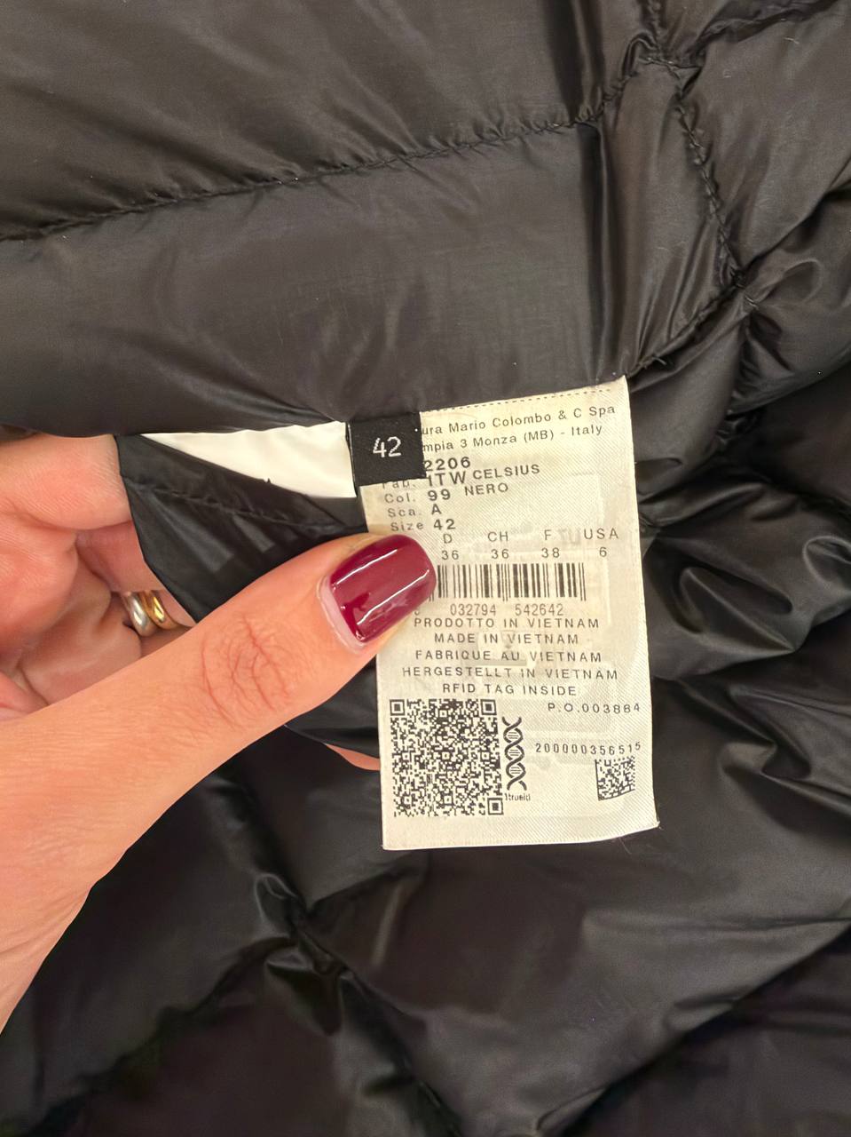 PIUMINO COLMAR ORIGINALS NERO CON CAPPUCCIO Tg 42