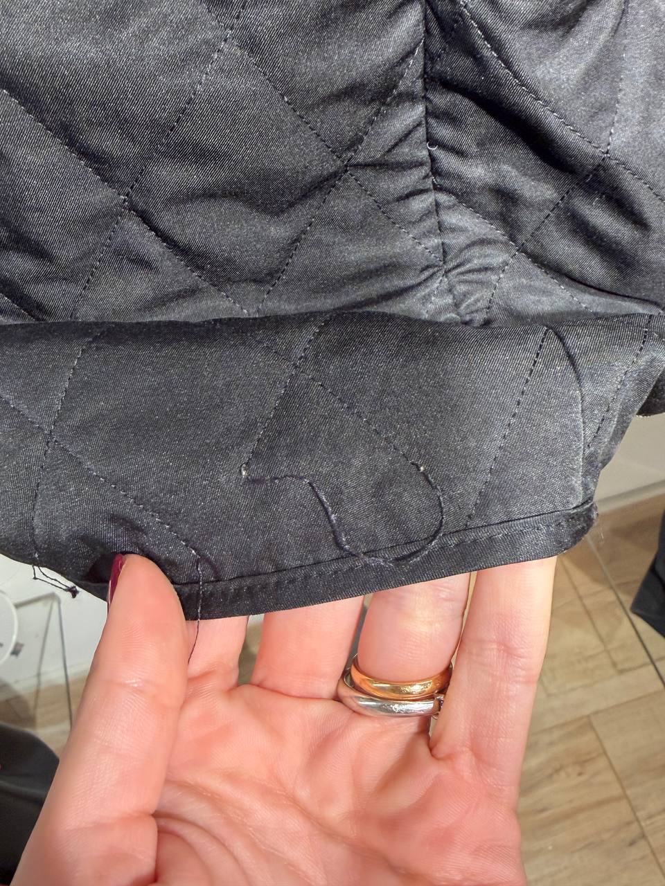 GIACCA LEGGERA BURBERRY TRAPUNTATA NERA FODERA CHECK Tg 42