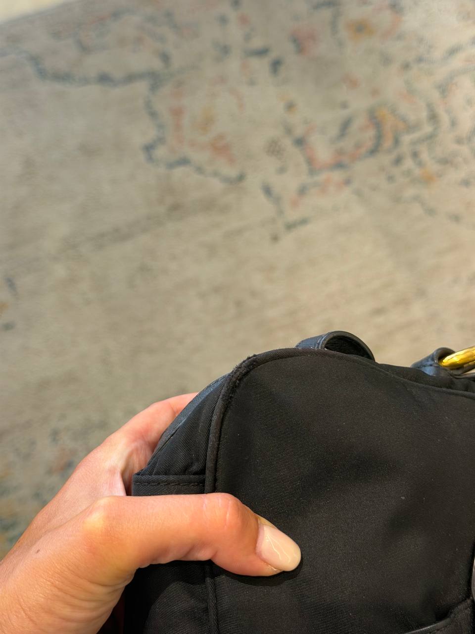 BORSA PRADA IN NYLON NERA HARDWARE DORATO