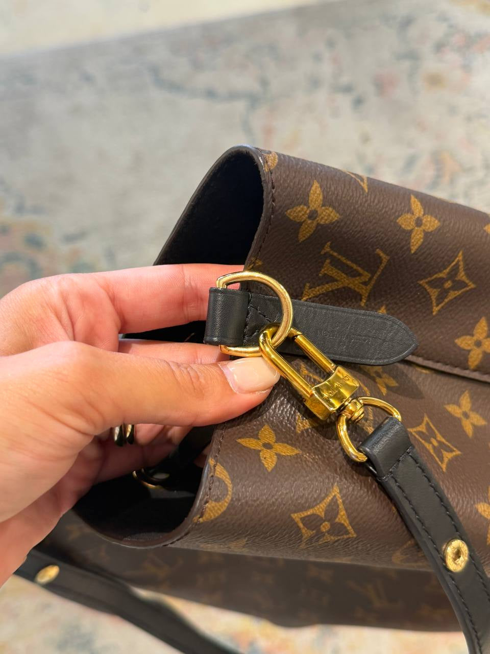 NEONOE LOUIS VUITTON MONOGRAM RIFINITURE NERE
